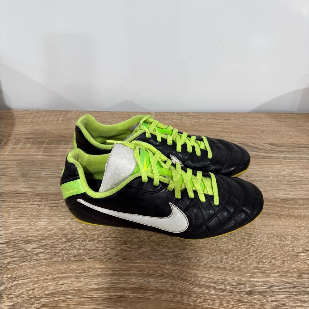 KIDS Nike Tiempo (4Y) - Picture 3 of 8